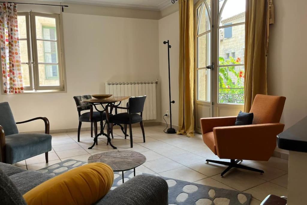Uzes Centre Quartiers Des Arts Charme De L'Ancien Apartment Luaran gambar