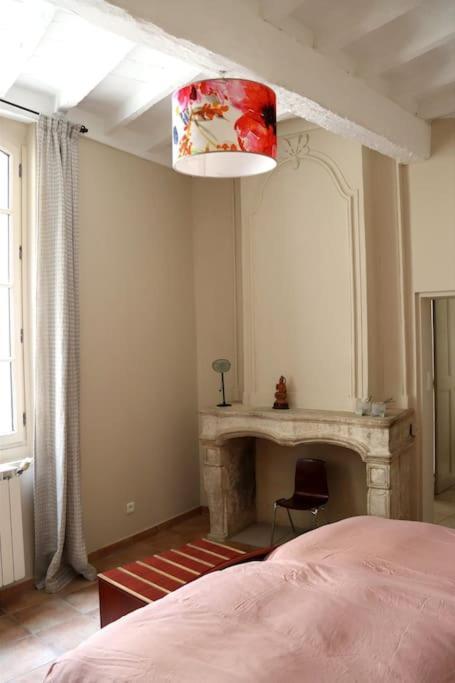 Uzes Centre Quartiers Des Arts Charme De L'Ancien Apartment Luaran gambar